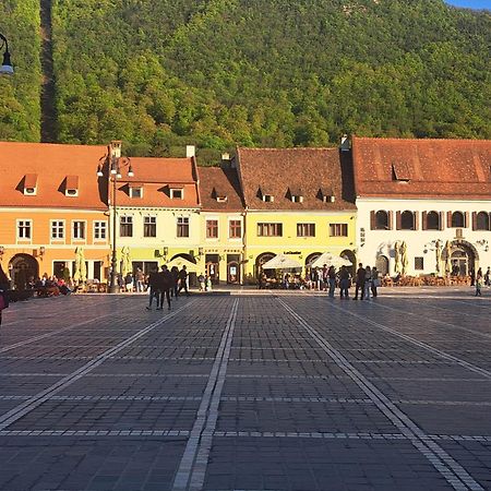 4 Rooms Piata Sfatului Brasov Exterior photo